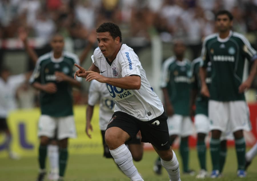 08/03/2009 - Corinthians 1 x 1 Palmeiras - Gol de Ronaldo