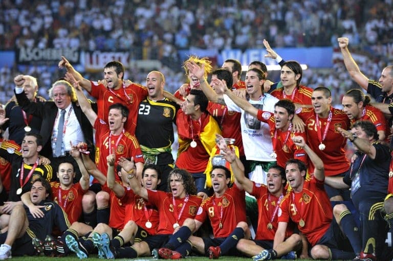 A Espanha derrotou a Alemanha na decisão da Euro-2008 e conquistou novamente a taça