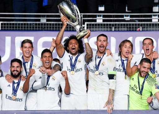 Marcelo levanta a taça - Real Madrid x Sevilla