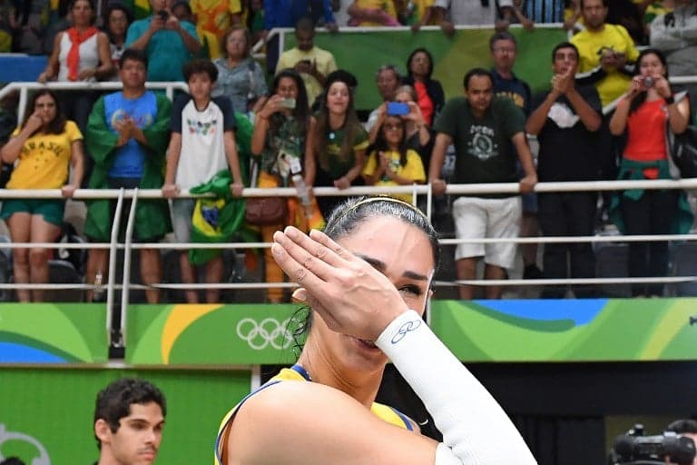 Jaque chora após eliminação do Brasil no vôlei