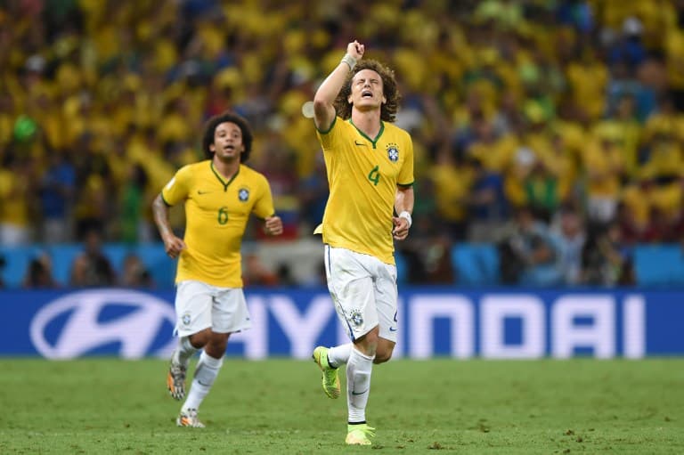 Com gols de David Luiz, o Brasil venceu por 2 a 1 nas quartas da Copa de 2014
