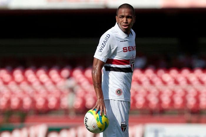 Atacante uruguaio Álvaro Pereira defendeu o São Paulo e hoje joga pelo Cerro Porteño, do Paraguai