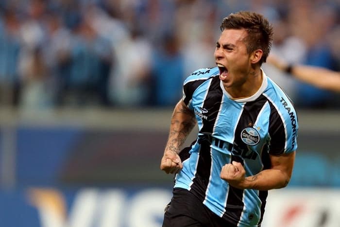 Defendendo o Hoffenheim, da Alemanha, o atacante chileno Eduardo Vargas já jogou no Grêmio