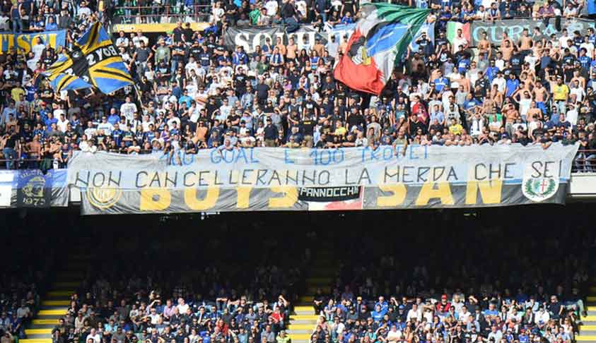Faixa da torcida da Inter de Milão para o atacante Icardi
