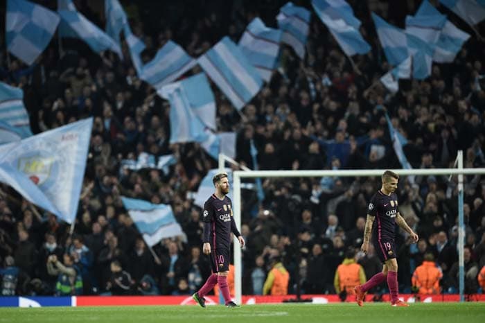 O argentino deixou o campo triste diante da festa da torcida do Manchester City