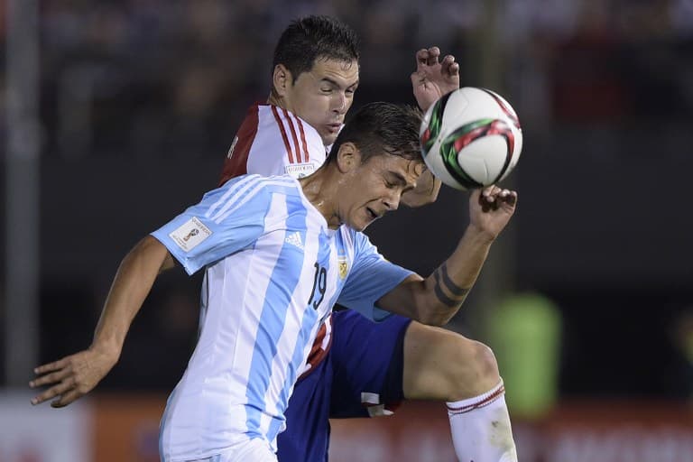 Dybala e Aguilar - Paraguai x Argentina