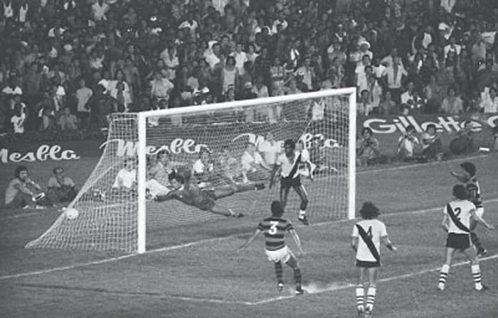 Flamengo campeão carioca de 1978 - gol de Rondinelli