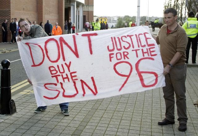 Protesto da torcida do Liverpool