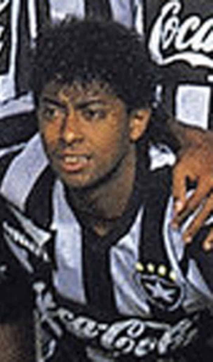 Carlos Alberto Dias - com a camisa do Botafogo