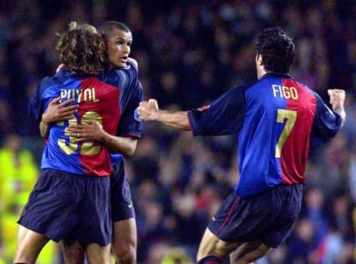 Puyol, Rivaldo e Figo - Barcelona x Chelsea - 2000