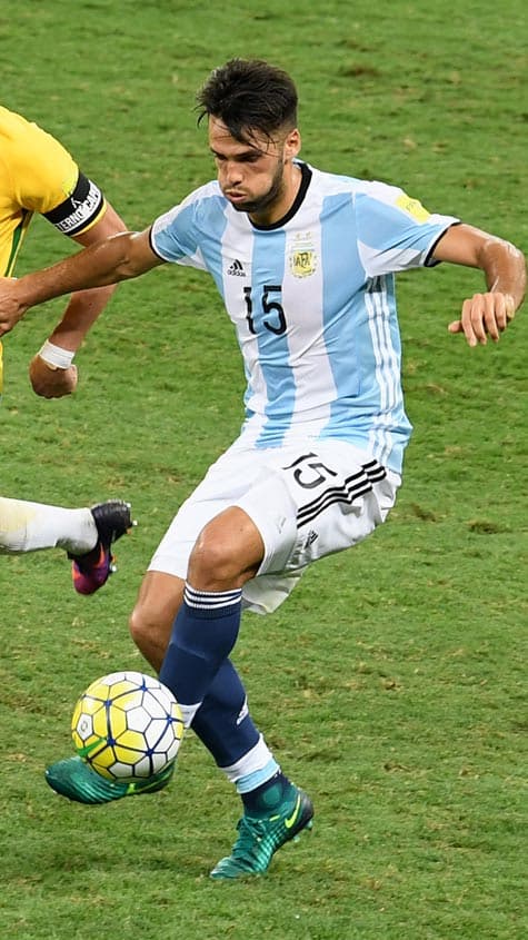 Emmanuel Mas - com camisa da Argentina