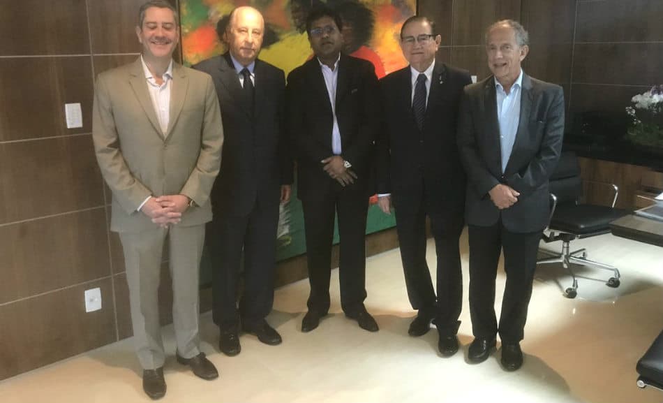 Lalit Modi esteve com a diretoria da CBF: Coronel Nunes, Walter Feldman e Rogério Caboclo (Foto: Reprodução)