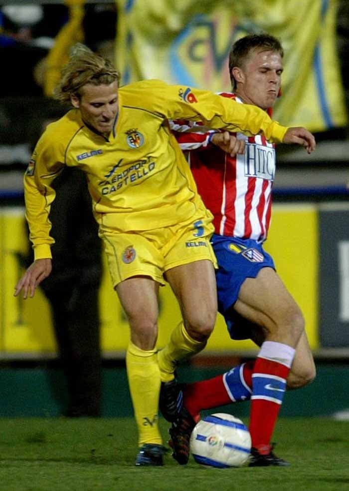 2004/2005: Um ano depois Henry voltou a ganhar pelo Arsenal, anotando 25 gols. Mas dessa vez o prêmio foi dividido com o uruguaio Diego Forlán, que defendia o espanhol Villarreal