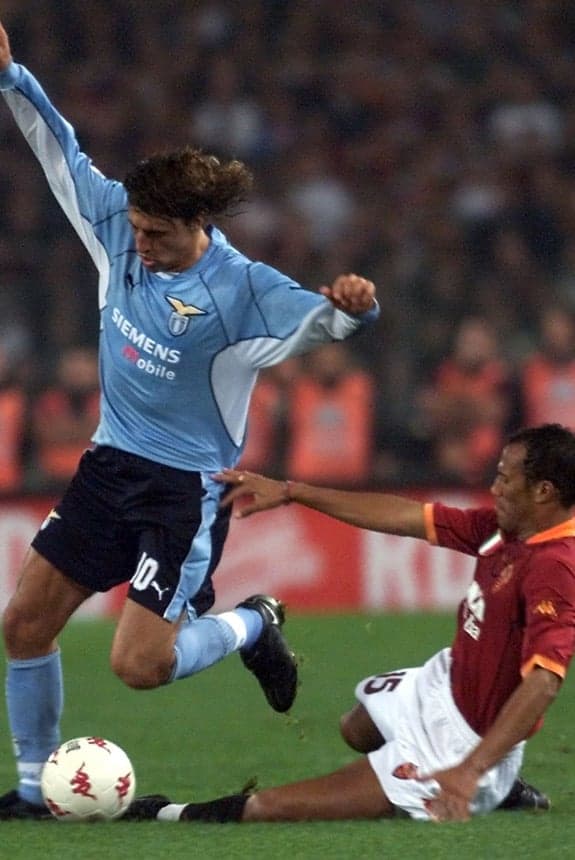 Em 2002 a Lazio tirou o atacante Crespo do Parma por 55 milhões de euros (cerca de R$ 204 milhões)