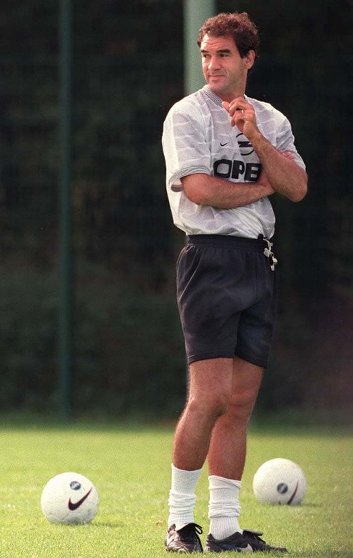 Ricardo Gomes foi zagueiro do PSG entre os anos de 1991 e 1995. Seu prestígio era tanto que depois treinou a equipe entre 1996 e 1998. Ganhou títulos nas duas funções