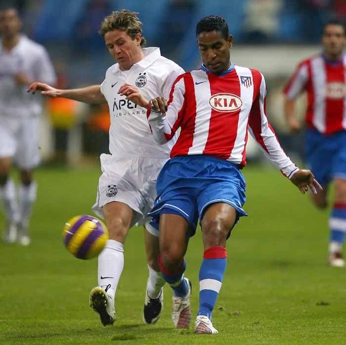 Por 8 milhões de euros Cleber Santana, uma das vítimas da tragédia da Chapecoense no ano passado, era contratado pelo Atlético de Madrid junto ao Santos