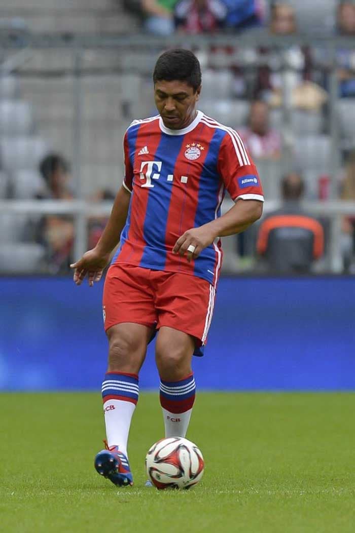 Tendo feito a maior parte da sua carreira na Alemanha, Élber anotou 25 gols em 69 jogos. Defendeu Stuttgart e Bayern