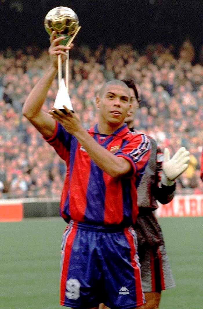 1996 - Ronaldo (PSV Eindhoven e Barcelona/Brasil)