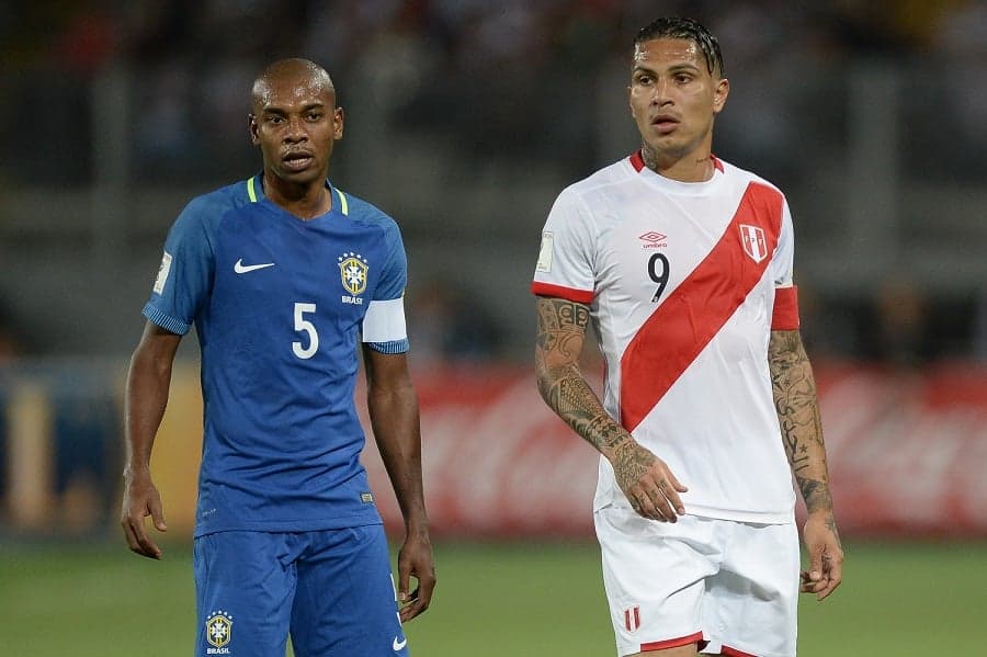 Peru 0 x 2 Brasil - Fernandinho capitão
