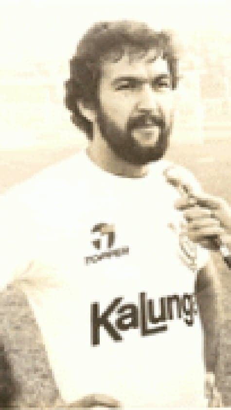 Hugo De León (jogou em 1985)