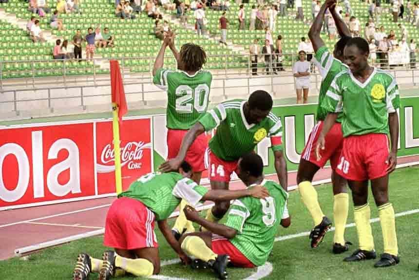 Uma seleção muito fraca decepcionou na Copa de 1990, sendo eliminada na primeira fase em uma chave onde Camarões foi a surpresa
