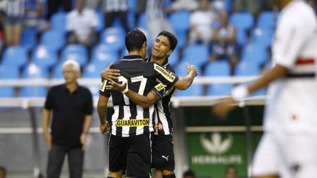 2012 - Botafogo 4 x 2 São Paulo - 1ª rodada