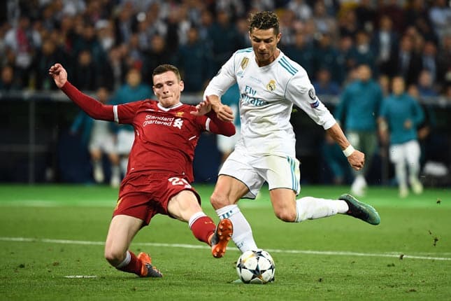 Cristiano Ronaldo e Robertson - Real Madrid x Liverpool