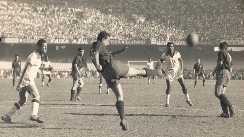 1950: Brasil 4 x 0 México - Maracanã (Brasil)