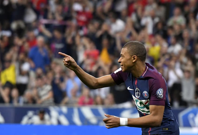 Ainda em 4 de agosto, o PSG de Mbappé e Neymar busca seu primeiro título na nova temporada. Será a final da Supercopa da França contra o Monaco