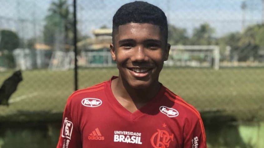 Vitor Isaías Flamengo