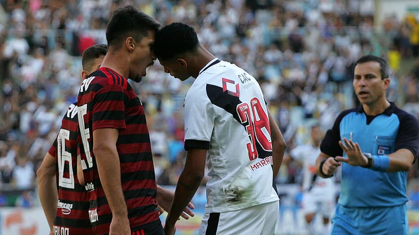 Vasco x Flamengo Thuler e Marrony