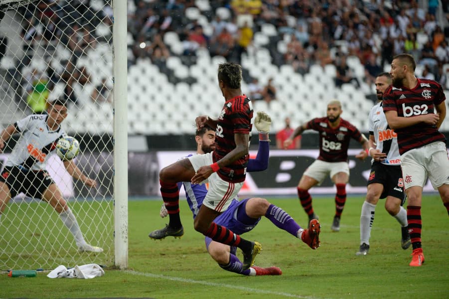 Vasco x Flamengo Bruno Henrique