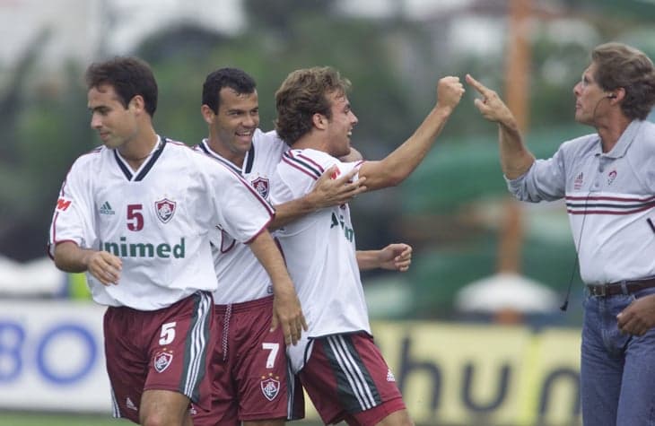 7 de novembro de 2001 - Fluminense 6 x 2 Palmeiras - Parque Antártica - Brasileirão