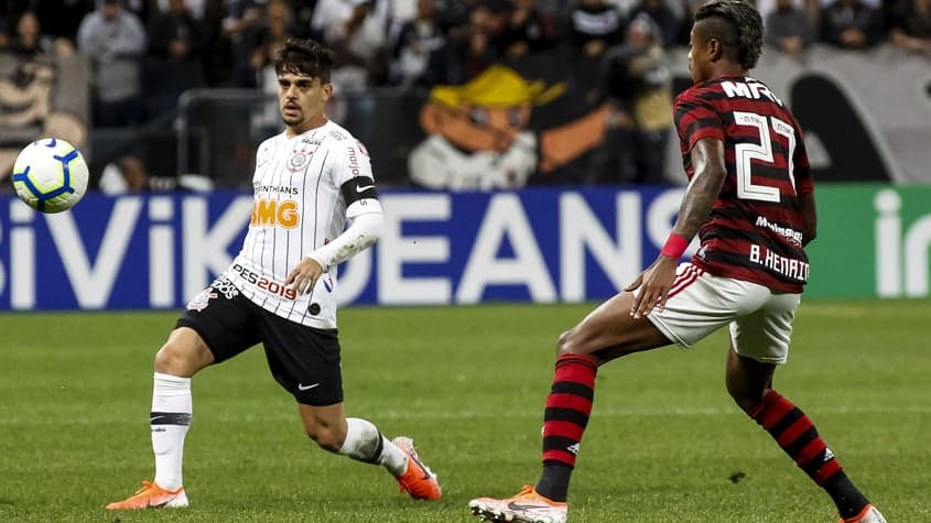 Corinthians x Flamengo Fagner e Bruno Henrique