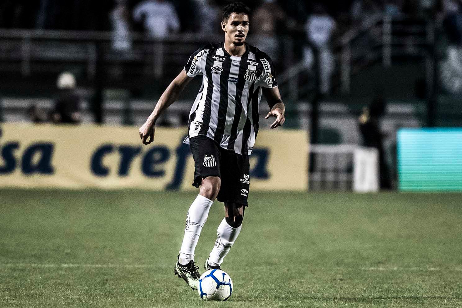 Lucas Veríssimo - Santos