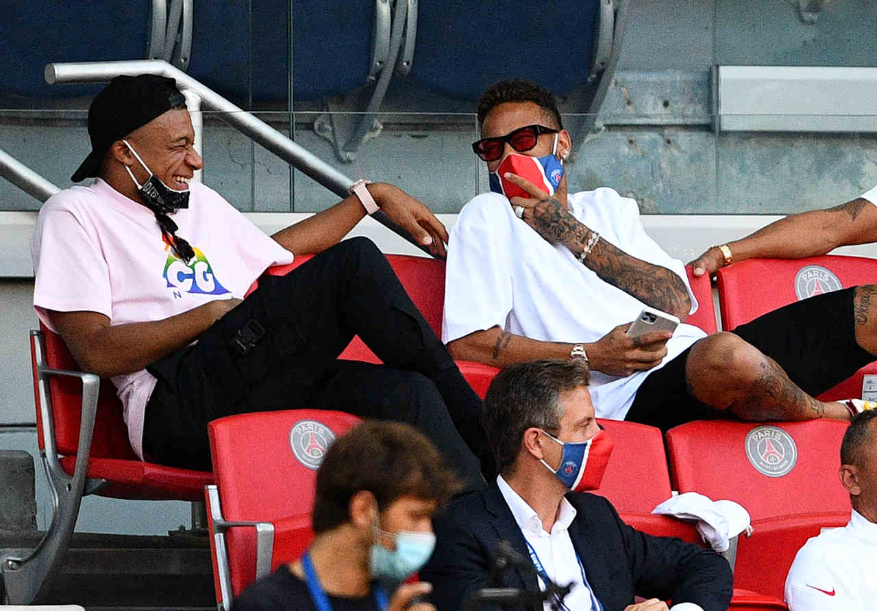 PSG x Sochaux - Neymar e Mbappé na arquibancada