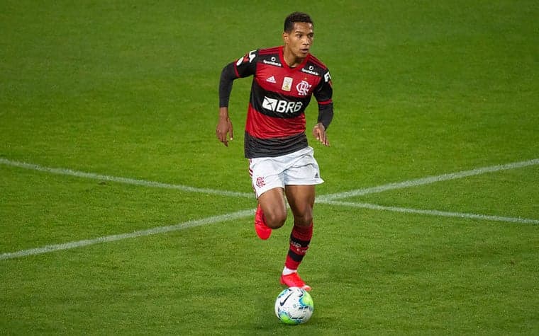 Coritiba x Flamengo - João Lucas