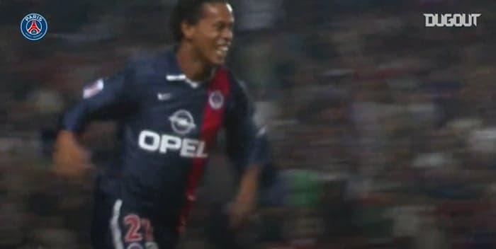 Ronaldinho Gaúcho - PSG x Lyon 2001