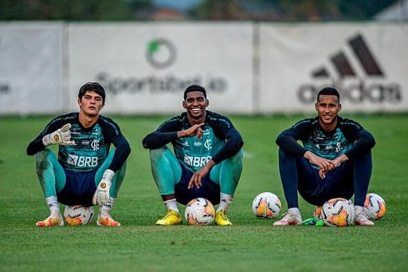João Fernando, Hugo Souza e Gabriel Batista - Flamengo