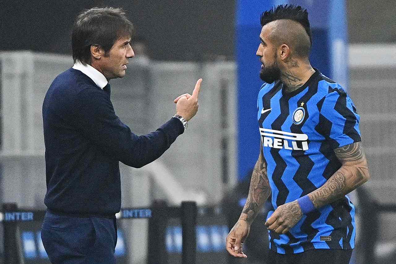 Antonio Conte e Arturo Vidal - Inter de Milão