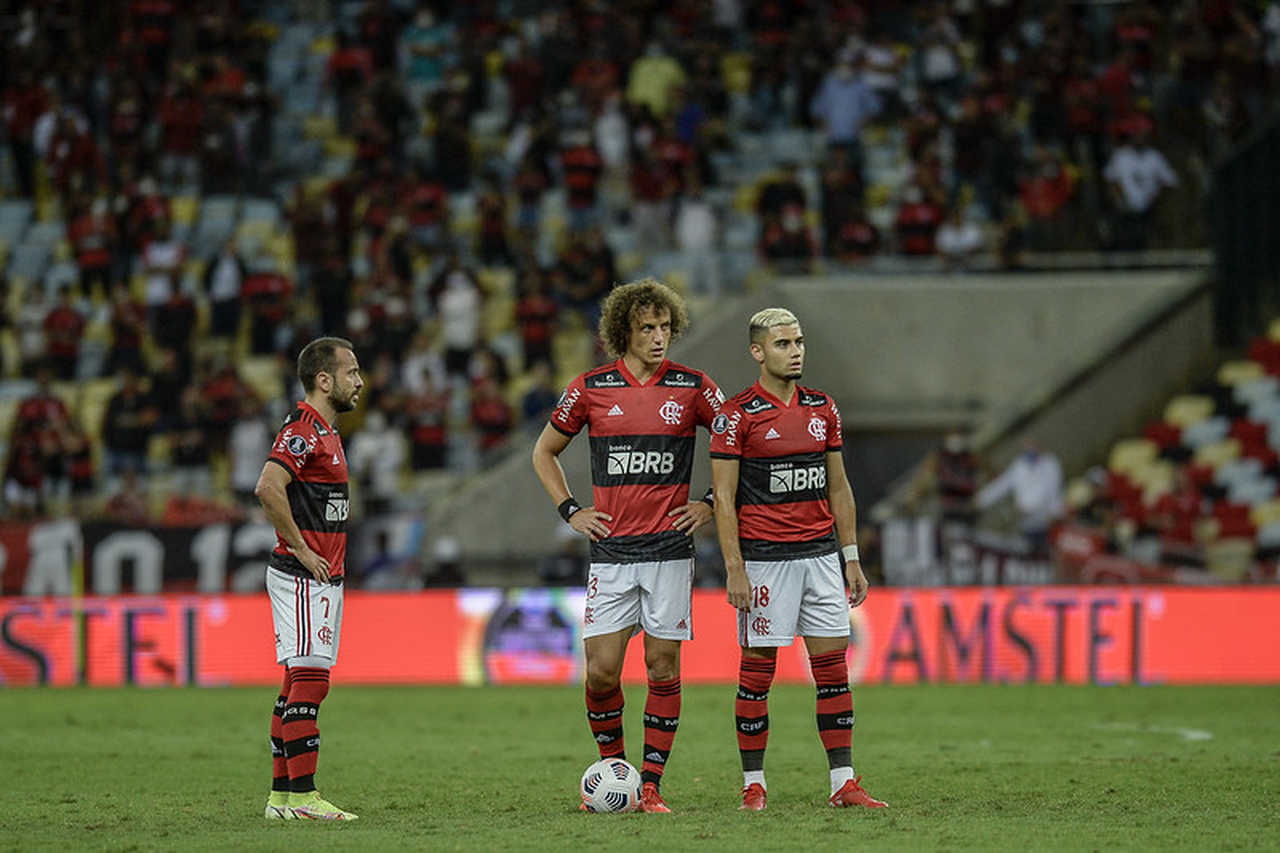 Everton Ribeiro, David Luiz e Andreas Pereira