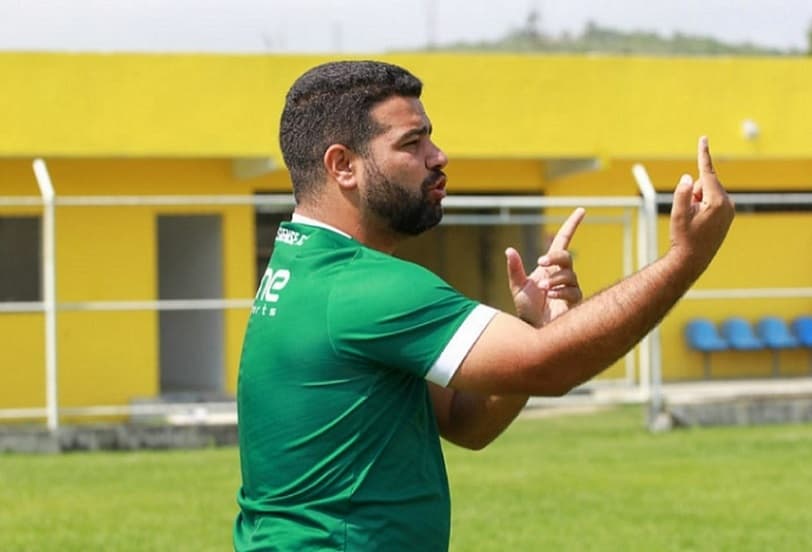Rodriguinho - Treinador do Serra Macaense Sub-20