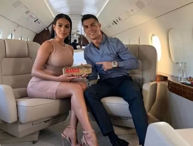 Cristiano Ronaldo em seu jatinho
