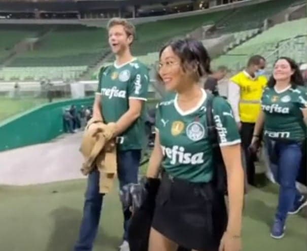 Atores de 'The Boys' visitaram o Allianz Parque em vitória do Palmeiras