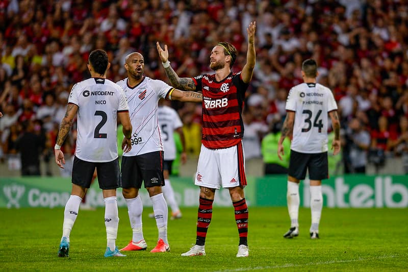 Flamengo x Athletico - Léo Pereira