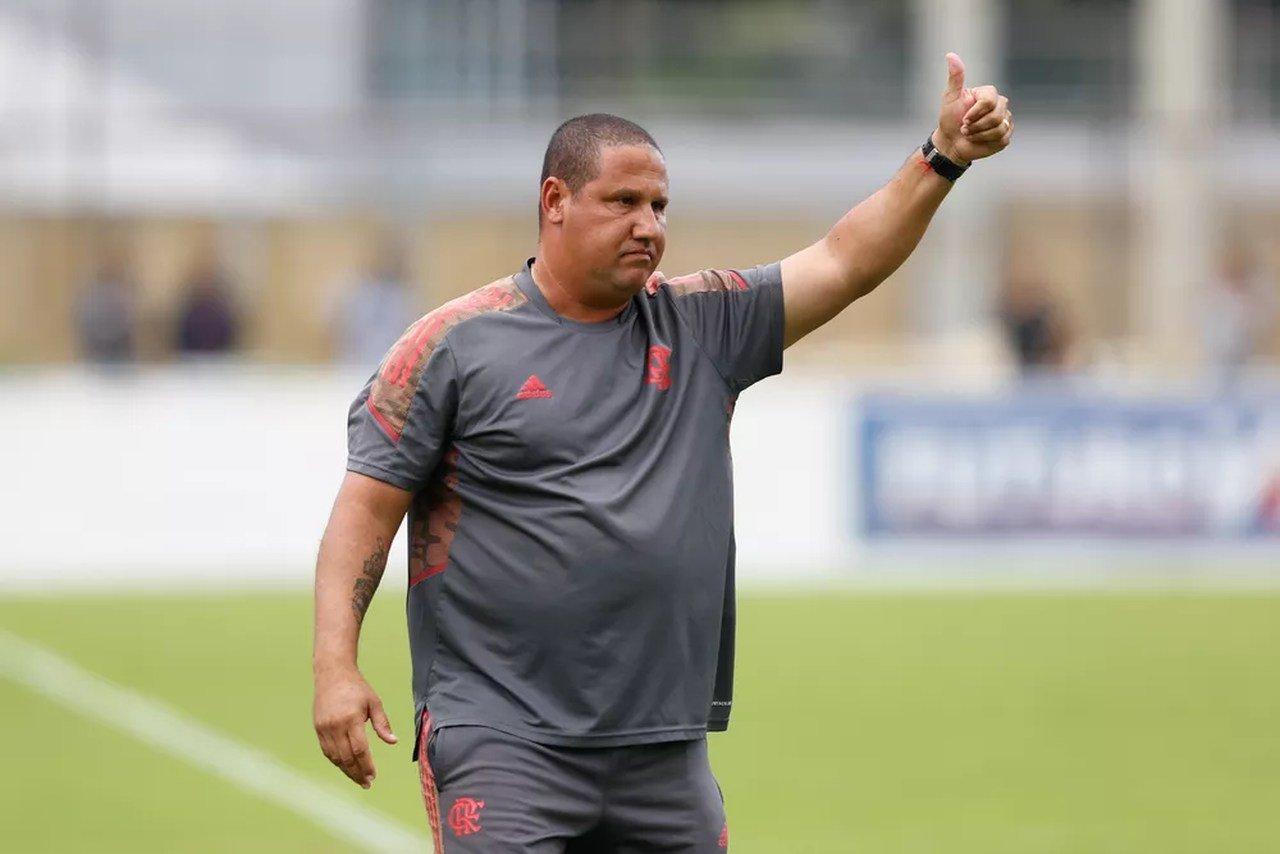 Técnico Mario Jorge, do Flamengo.
