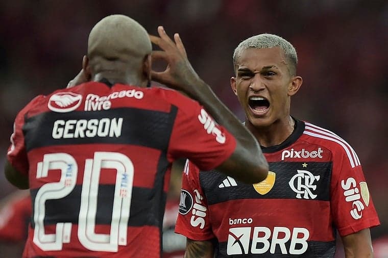 Flamengo x Racing - Wesley e Gerson