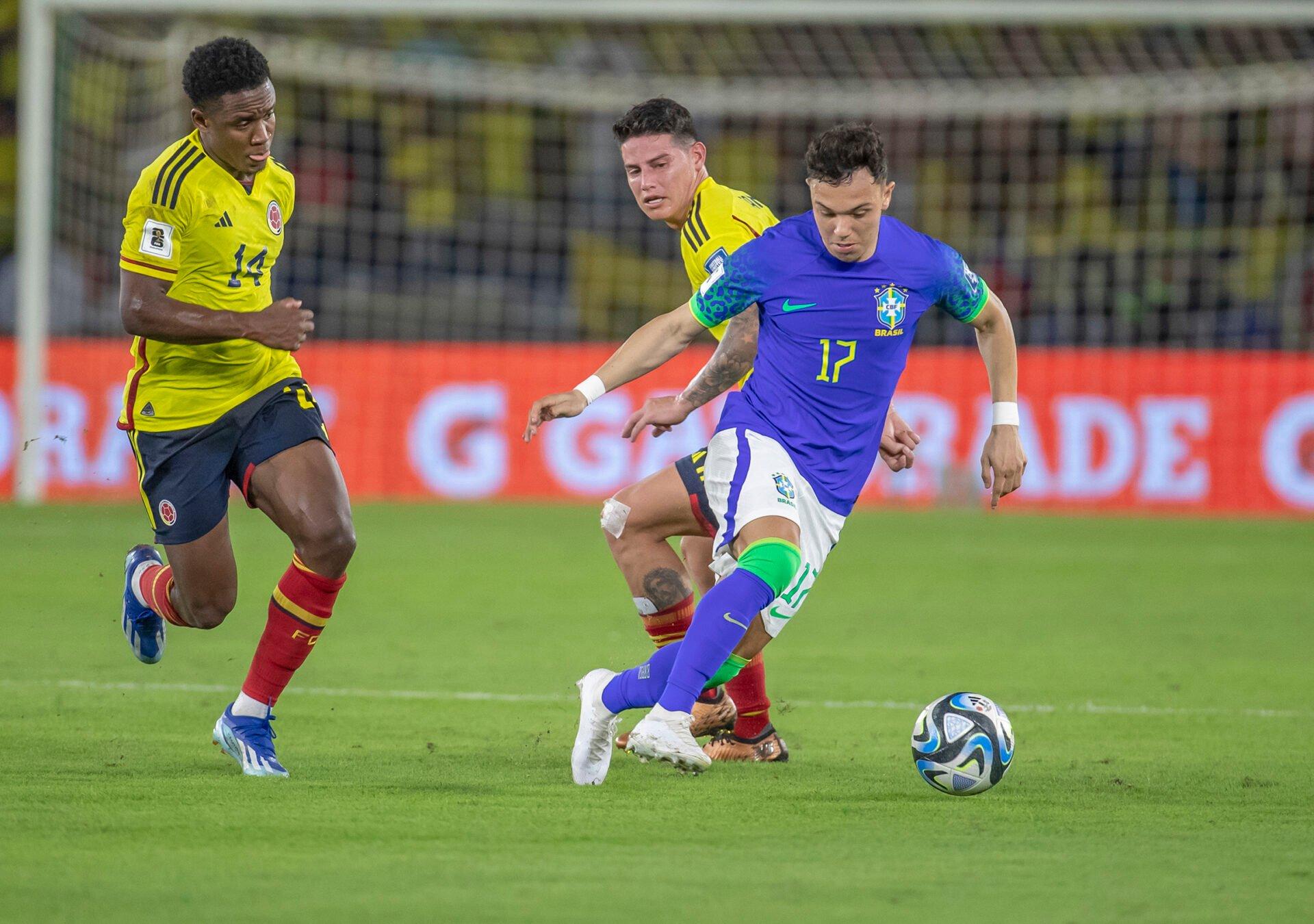 Pepê - Colombia 2x1 Brasil - Seleção Brasileira