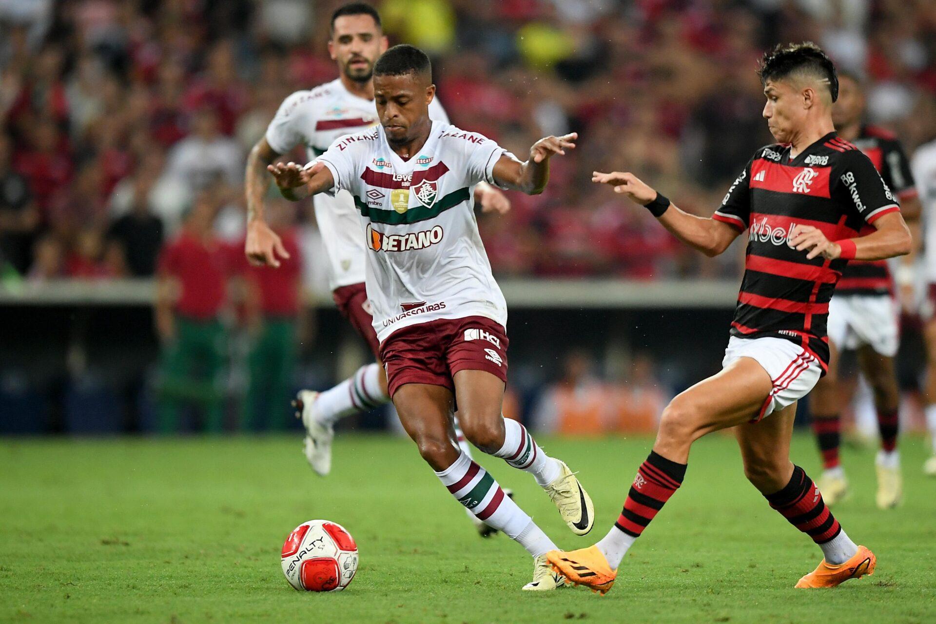 Partida entre Flamengo e Fluminense valida pelo Campeonato Carioca 2024.