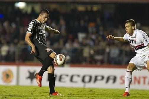 São Paulo 1 x 2 Corinthians (Recopa Sul-Americana 2013): gols de Guerrero, Renato Augusto e Aloísio 'Boi Bandido'